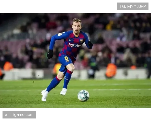 奥布拉克出球能力显著提升,助力球队战术体系更趋多元 奥布拉克出球能力显著提升,助力球队战术体系更趋多元