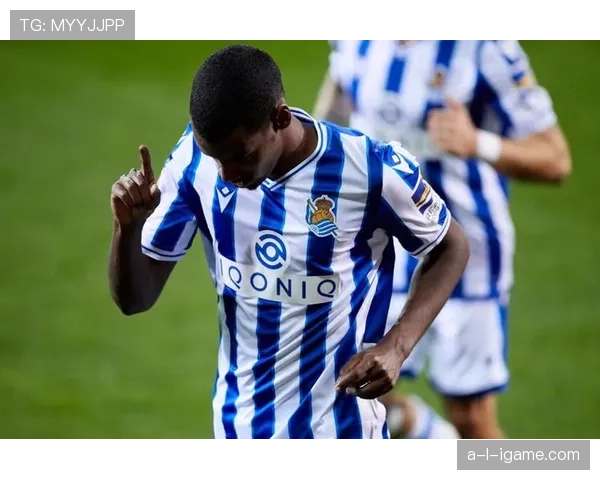 西甲劲旅范德贝克因伤缺阵，球队状态遭遇严峻考验