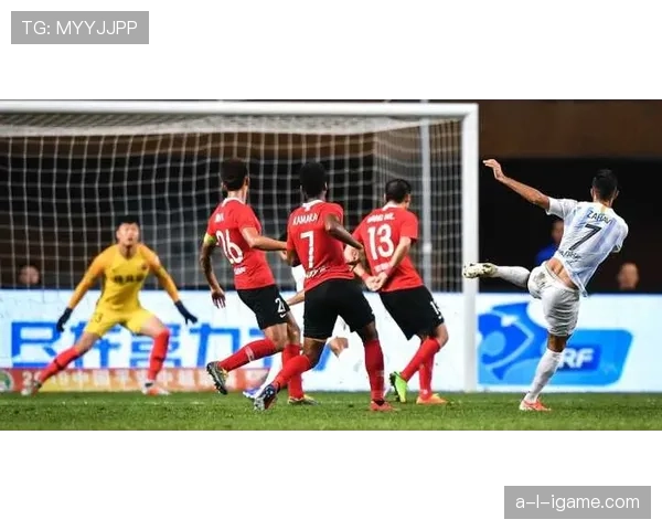 扎卡关键发挥助球队逆转，赛场表现引热议