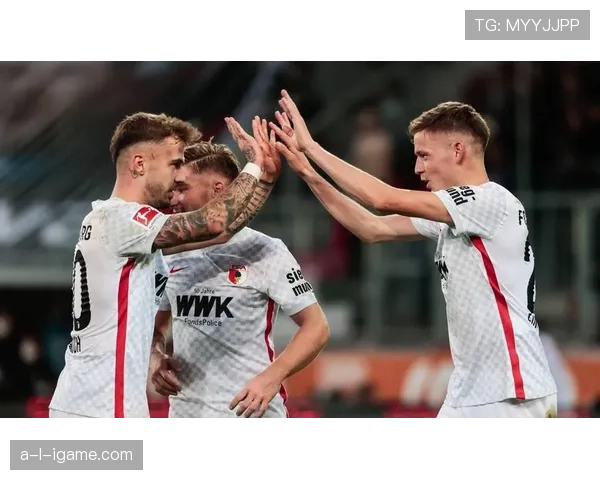 德甲球队阵容大调整,新签球员引发战术革新,期待新赛季表现提升 德甲球队阵容大调整,新签球员引发战术革新,期待新赛季表现提升